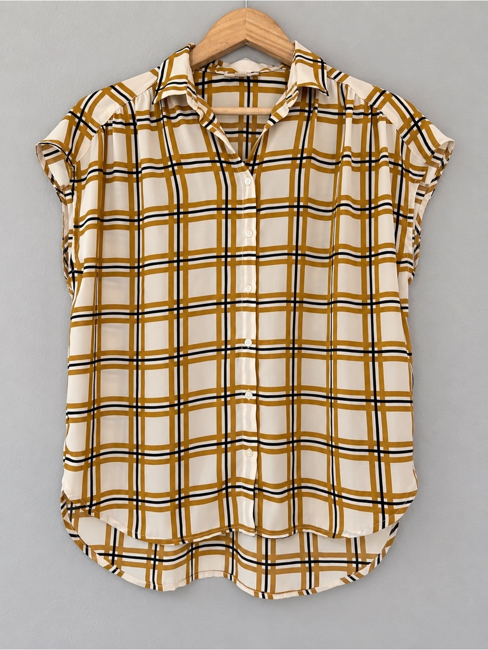LOFT Outlet Women’s M Plaid Button Front Blouse Mustard Black High Low Top